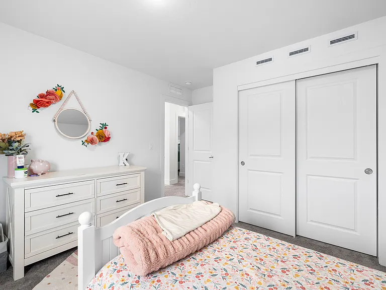 8154 W Fern St — Photo 30