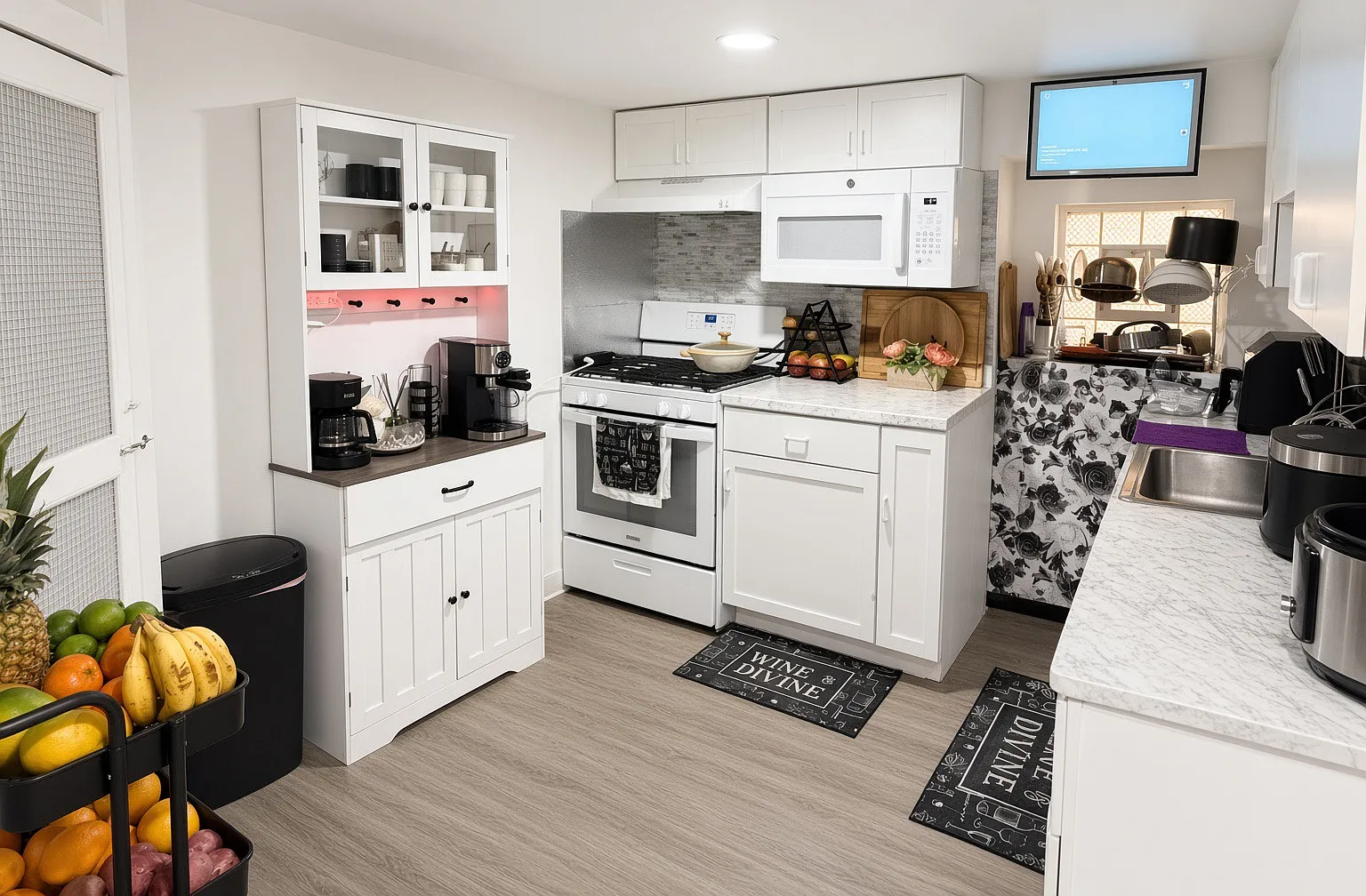 2 bed, 900 sqft, $1,650 — Photo 1