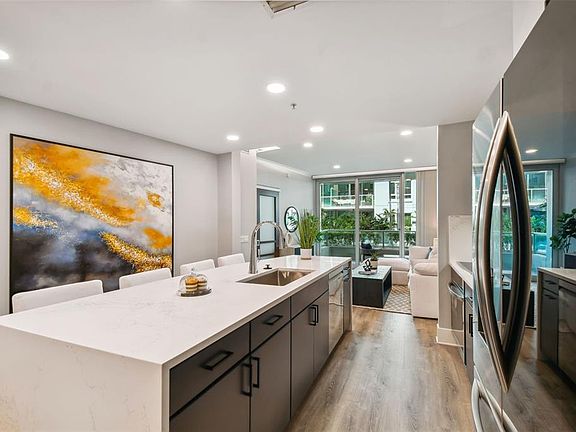 4th image of 912 CHANNELSIDE DRIVE #2316
