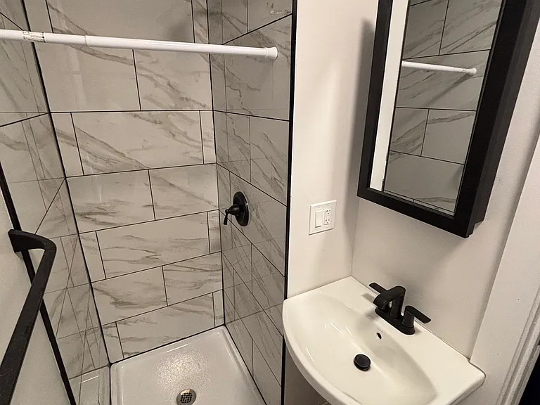 2413 Dupont Ave S #2 — Photo 3