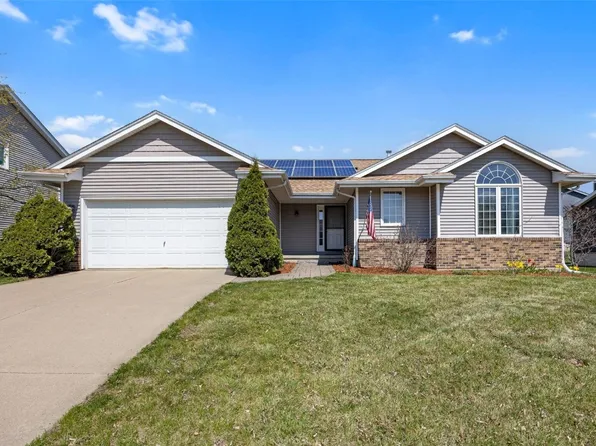 435 Bezdek Dr NW, Cedar Rapids, IA 52405