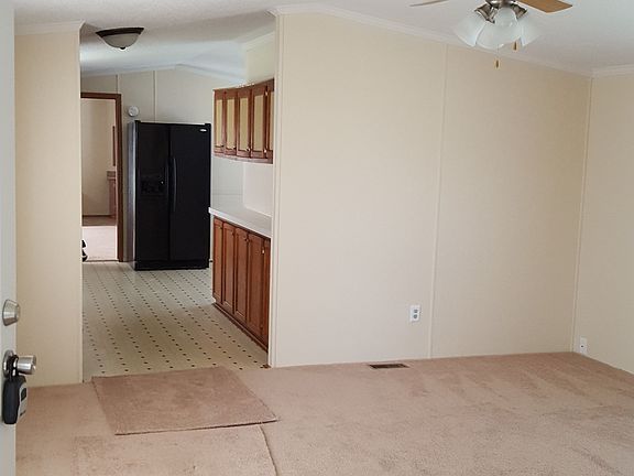 3rd image of 85 Lakeland Dr