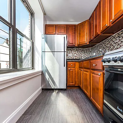 Rented by Nooklyn NYC LLC | media 12