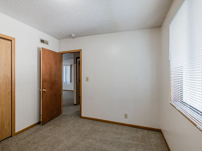 2427 J St #2 — Photo 14