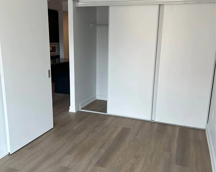 1 Jarvis St — Photo 8
