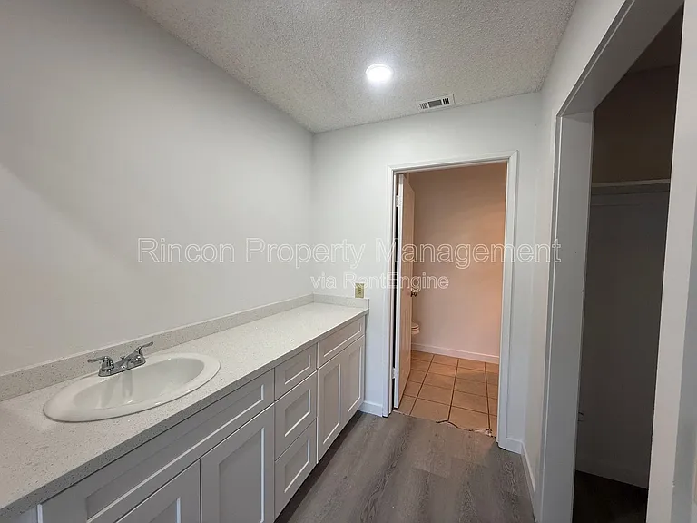 3440 Huerta Ct — Photo 15