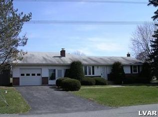 472 Mountain View Ct, Allentown, PA 18106