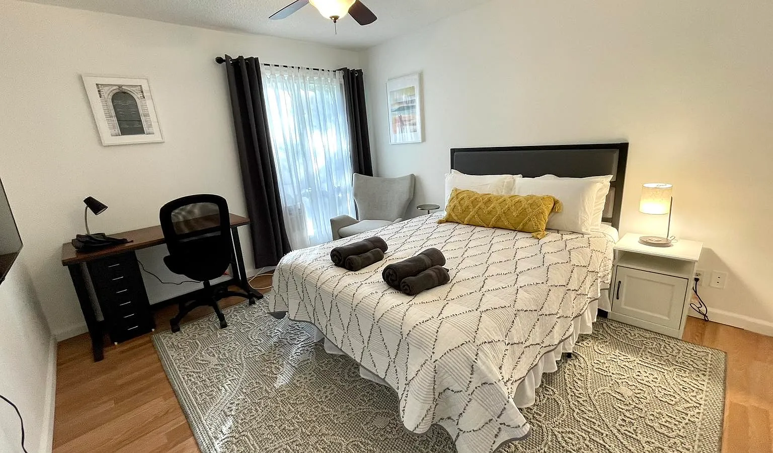 3 bed, 1100 sqft, $1,500 — Photo 1
