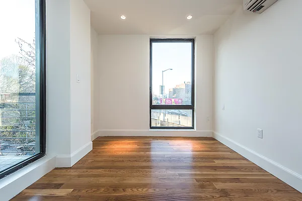 Rented by Nooklyn NYC LLC | media 30
