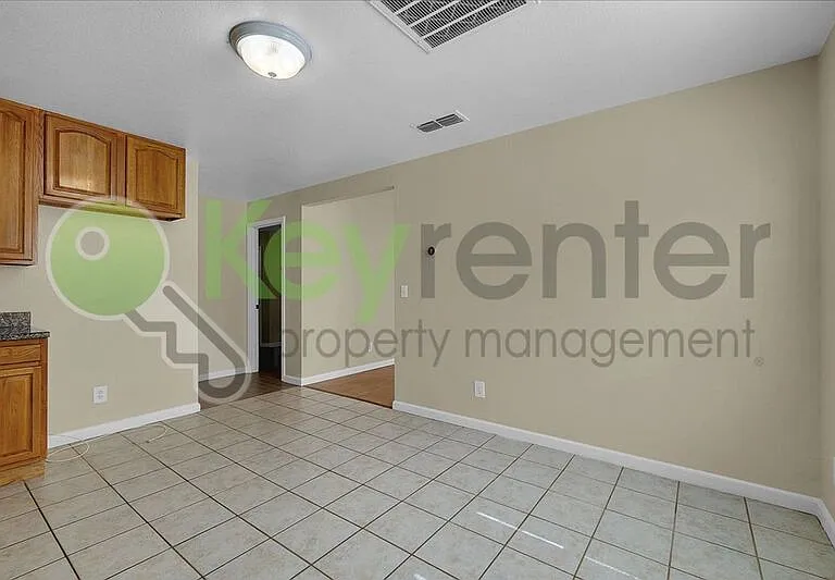 3220 2nd Ave — Photo 9