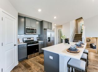 2260 Latour Dr, Shakopee, MN 55379