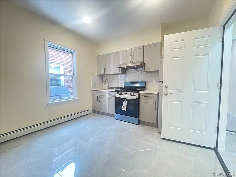 1006 Jericho Tpke #2F — Photo 2