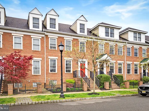 128 Burnet Cres, Robbinsville, NJ 08691