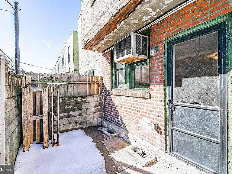 S Bancroft St — Photo 6