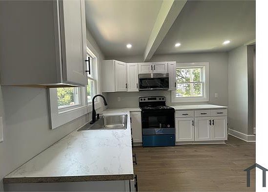 2nd image of 609 Virginia Ave