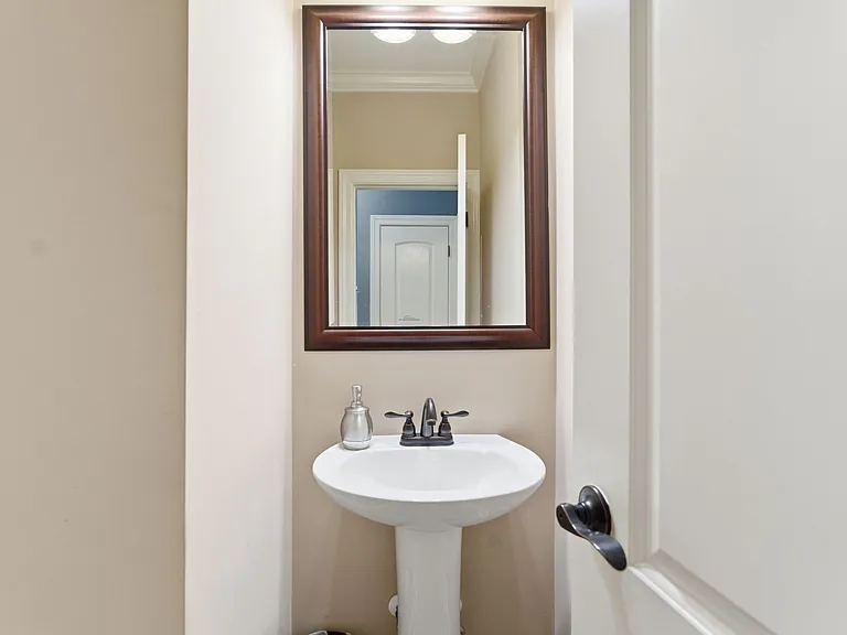 2733 Presley Dr — Photo 23