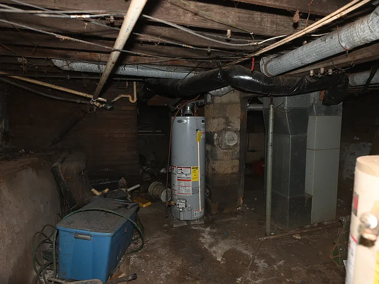 440 W Sawyer St — Photo 55
