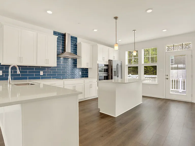 11301 Carobel Ct — Photo 4