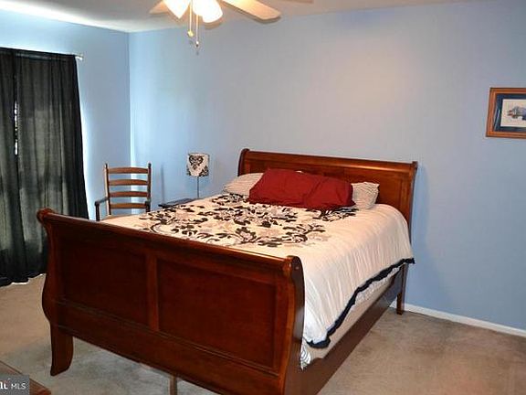 5th image of 22 Silverwood Cir APT 6