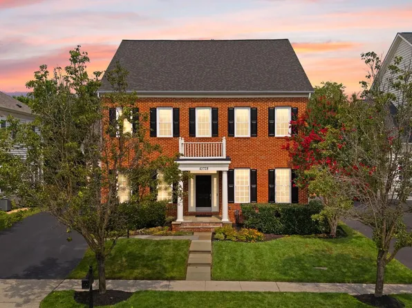 43728 Collett Mill Ct, Leesburg, VA 20176