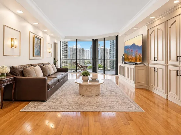 20191 E Country Club Dr APT 1102, Aventura, FL 33180