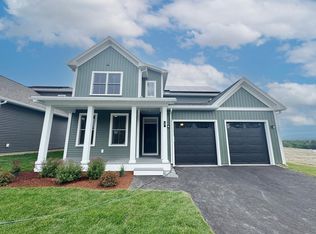 29 Daniel Dr, South Burlington, VT 05403