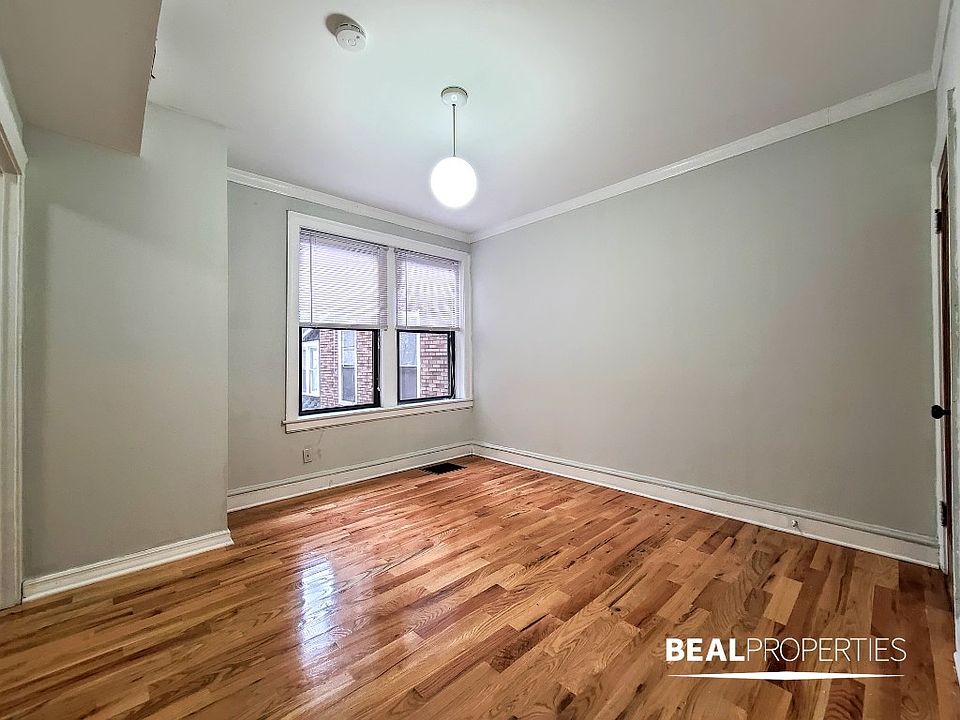 1st image of 3904 N Janssen Ave APT 1
