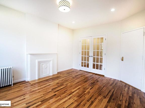 4th image of 662 6th Ave APT 3L