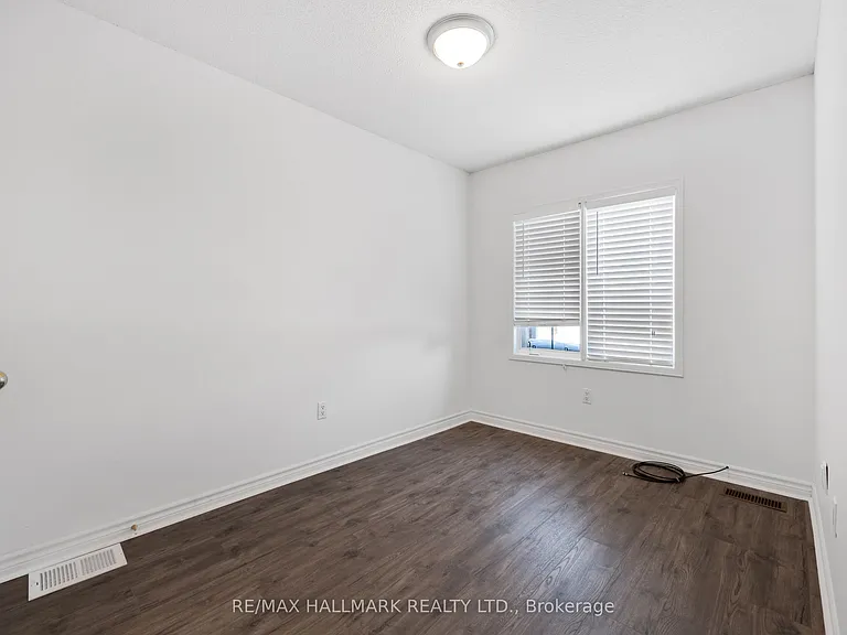 19 Parktree Dr — Photo 13
