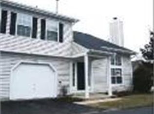 232 Butternut Ln, Streamwood, IL 60107