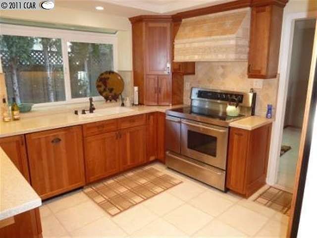 1st image of 2339 Oak Glen Cir