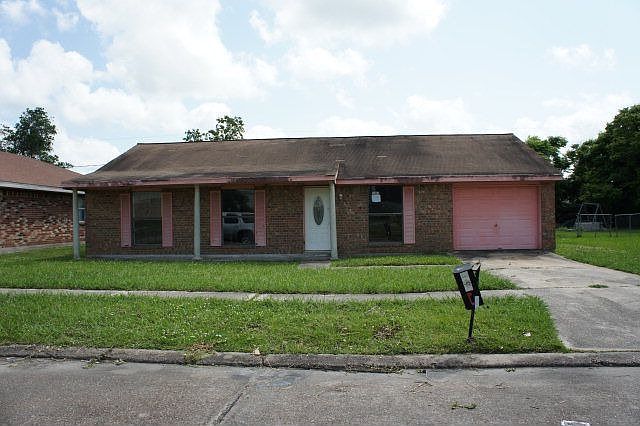 1st image of 3610 Thomas Dr