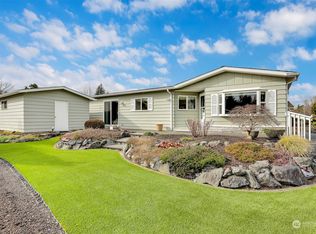 23921 Lake Dr W, Bothell, WA 98021