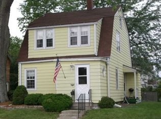 209 S California St, Sycamore, IL 60178