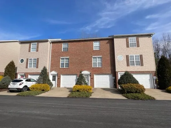 632 Donavin Dr #632, Jeannette, PA 15644