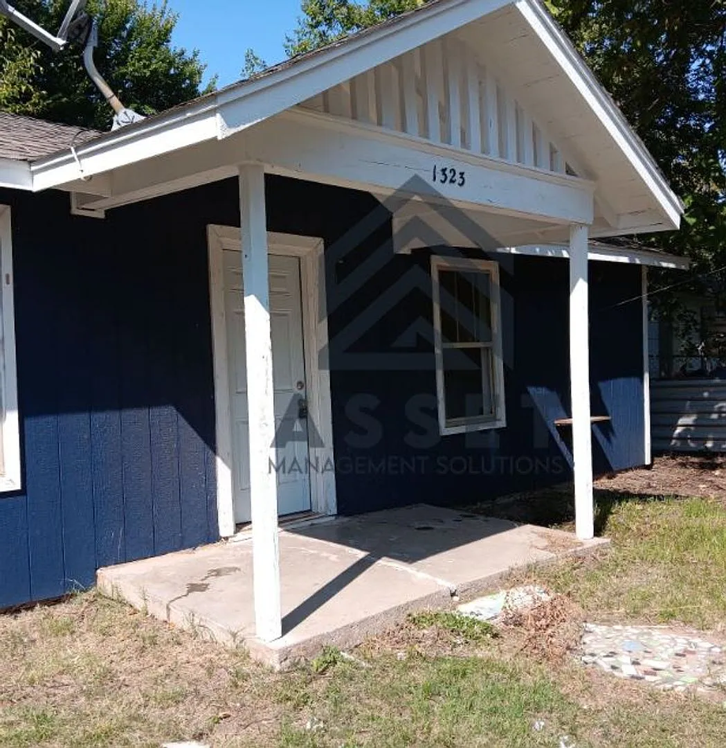 Charming 2 Bedroom located in the heart of OKC!! — Photo 2