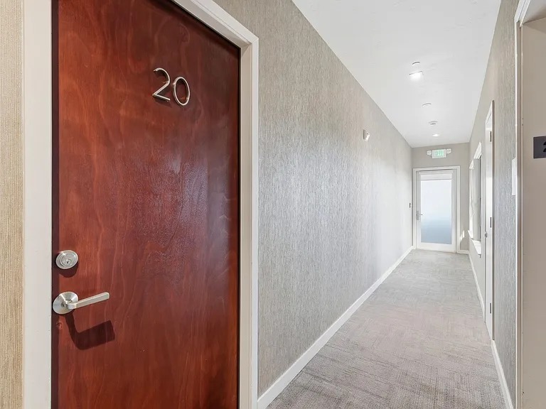 Upscale Westside Living! Spacious 2BD/2BA Above Copal Restaurant — Photo 15