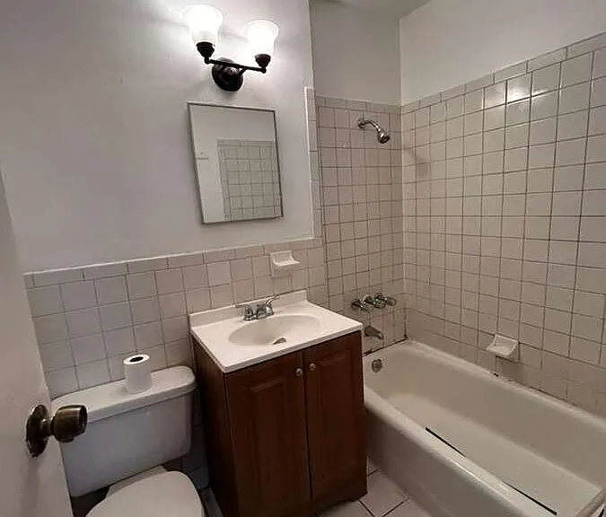 141 Voss Ave — Photo 3