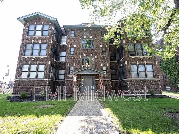 2nd image of 3715 N Meridian St APT 2B
