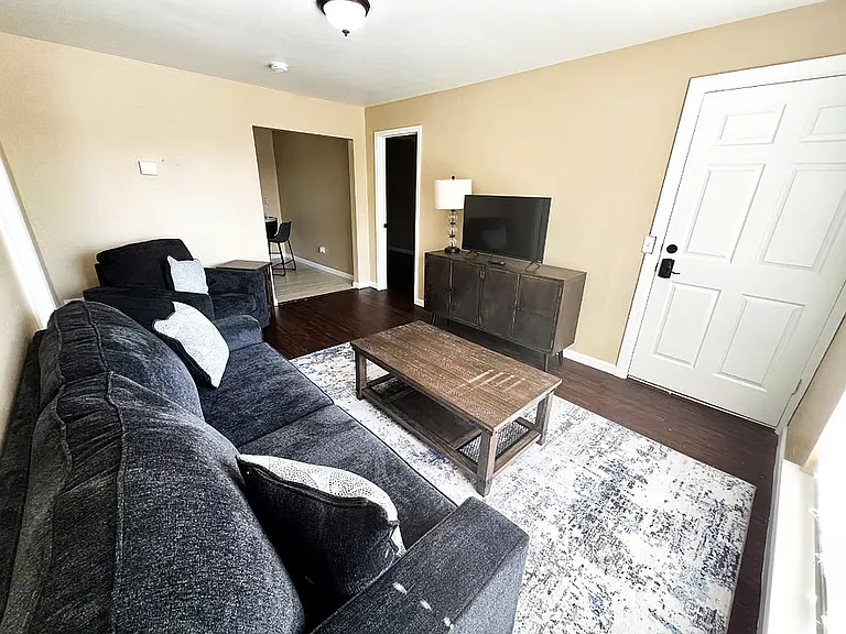 2420 S Hudson Ave #2 — Photo 1