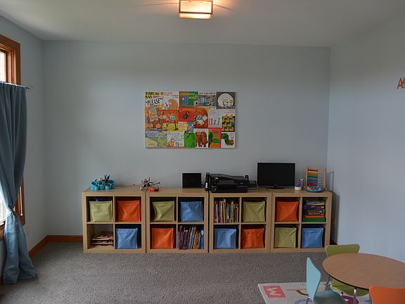Formal Dining Room/Flex Room