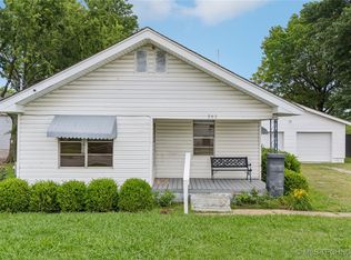 702 E Elgin Pl, Broken Arrow, OK 74012