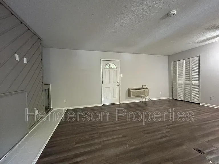 1420 Riverview Rd #C — Photo 2