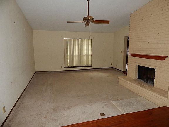 3rd image of 14602 Lourdes Dr