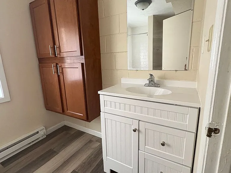 Maple Court — Photo 19