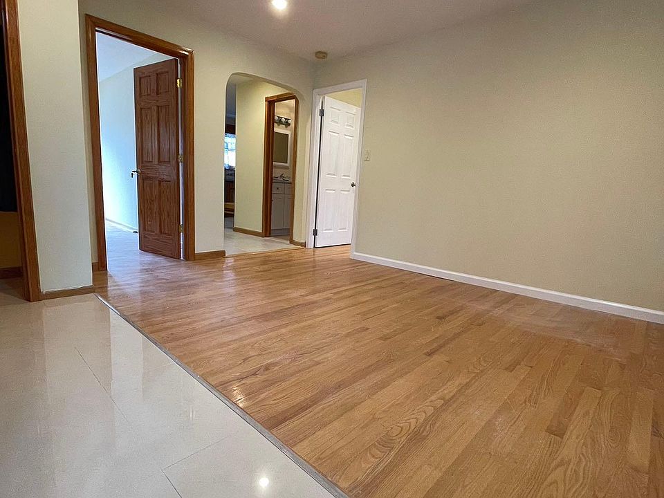1st image of 24754 90th Ave #1