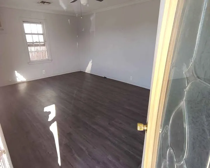 207 E Chestnut Ave — Photo 1