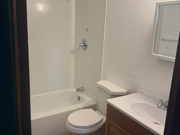 1118 Yakima Ave #2, Sunnyside, WA 98944