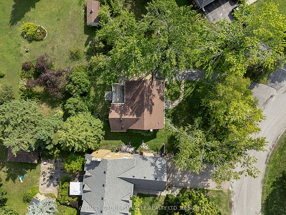 5th image of 17 Richard Ave
