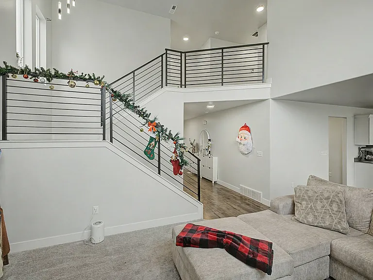 1531 W Stone Gate Dr — Photo 5
